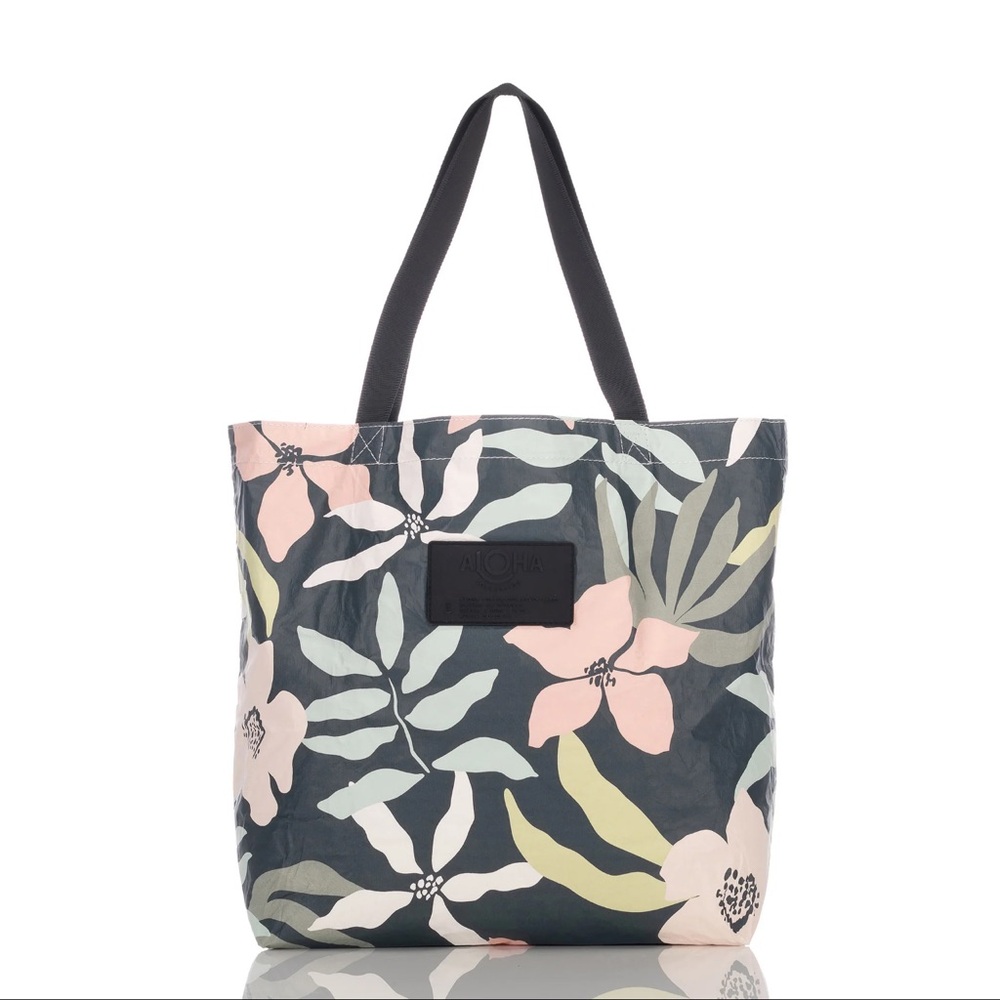 Aloha collection reversible tote, flora, color eve